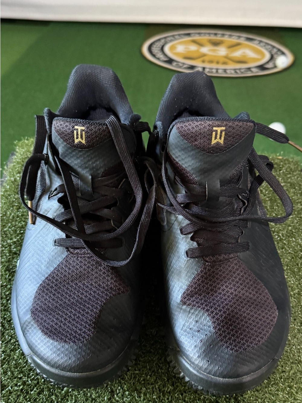 Nike Tiger Woods Men's Black Athletic Golf Shoes